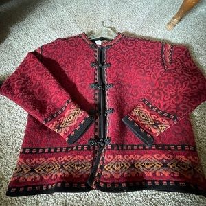 Super soft and thick, woven and embroidered jacket 🧚🏼‍♀️